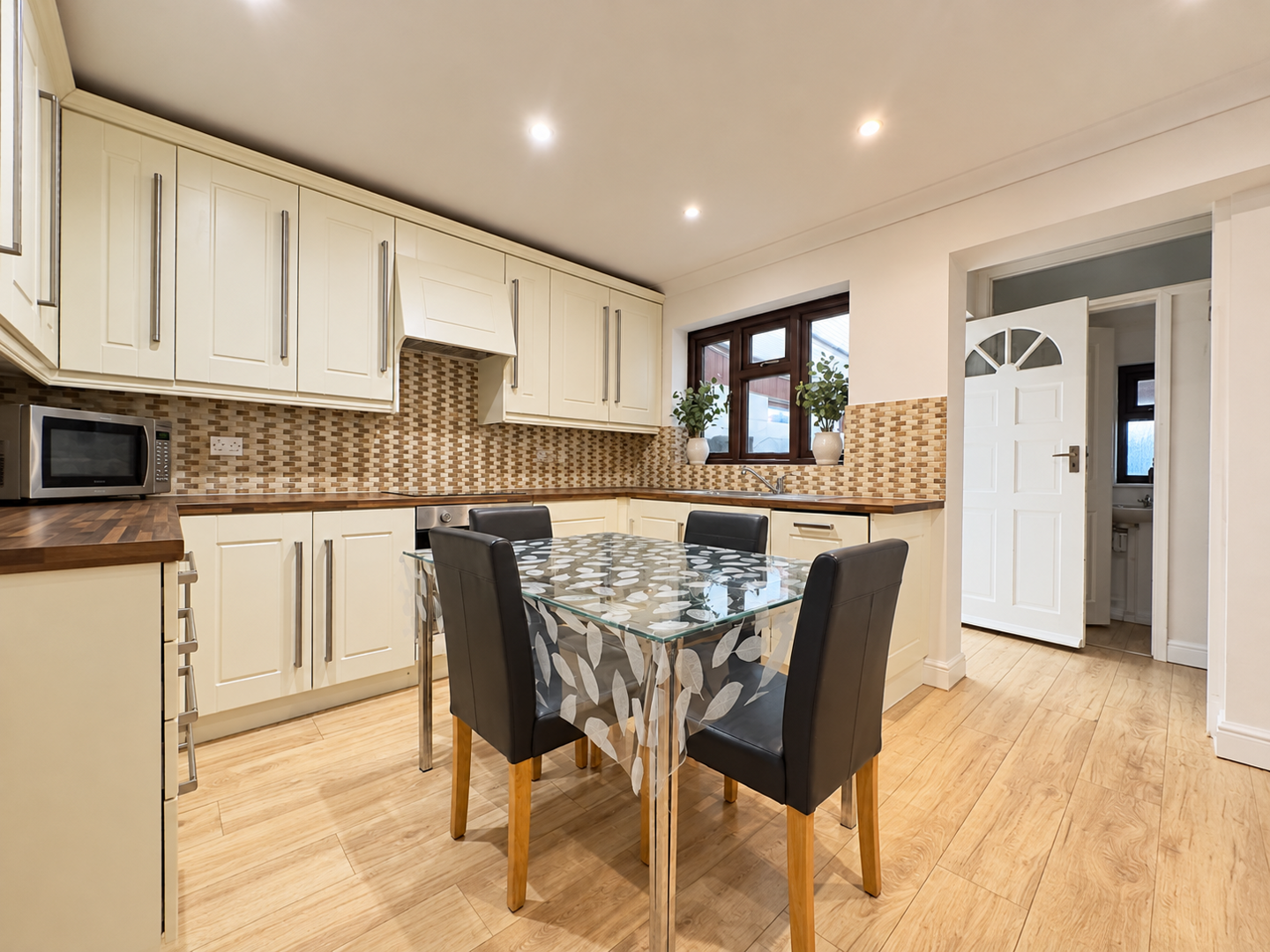 2 bed property in Mundells, Cheshunt
